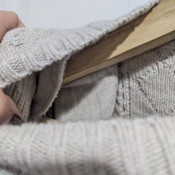 Aritzia Cream Cable Knit Sweater - Picture 10 of 12